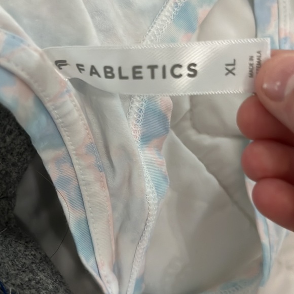 *FABLETICS RARE TANKTOP* - Picture 2 of 3